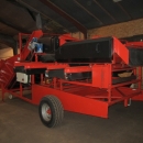 3230 EKKO Schüttbunker mit Walzen und 1200 mm Netzsortierer