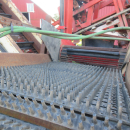 6037 Simon carrot harvester 1 row with bunker