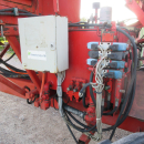 6037 Simon carrot harvester 1 row with bunker