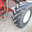6037 Simon carrot harvester 1 row with bunker