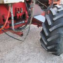 6037 Simon carrot harvester 1 row with bunker