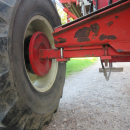 6037 Simon carrot harvester 1 row with bunker