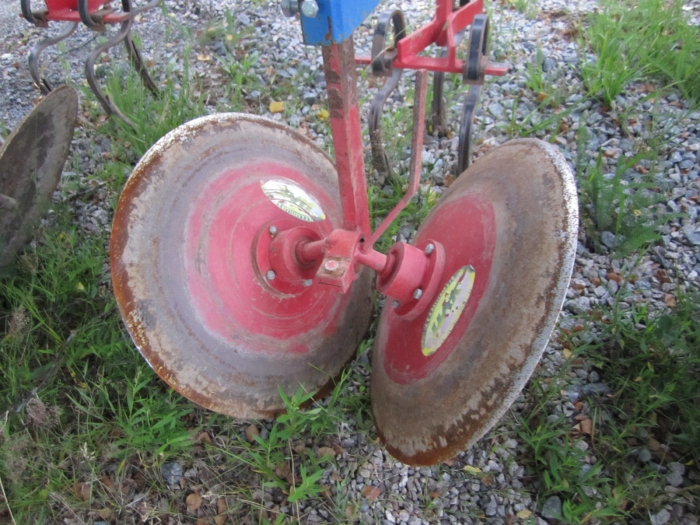 3192 Baselier disc ridger 4 row