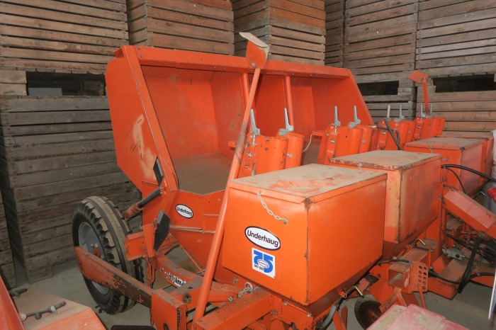 4606 Underhaug 4 rad potatissättare