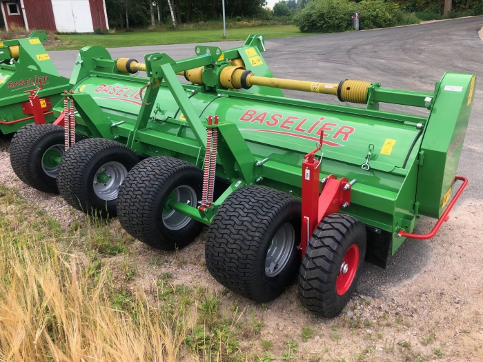 5252 Baselier haulm topper 4LKB370