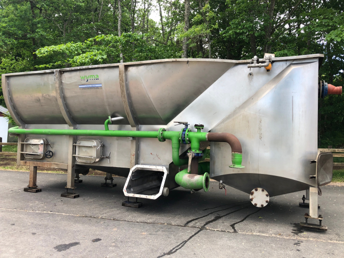 5440 WYMA destoner with soaking bunker