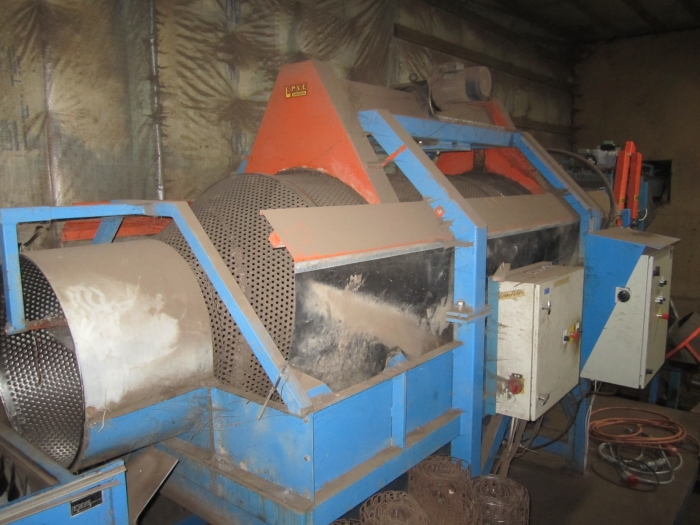 3413 EMVE potato washer with drier table