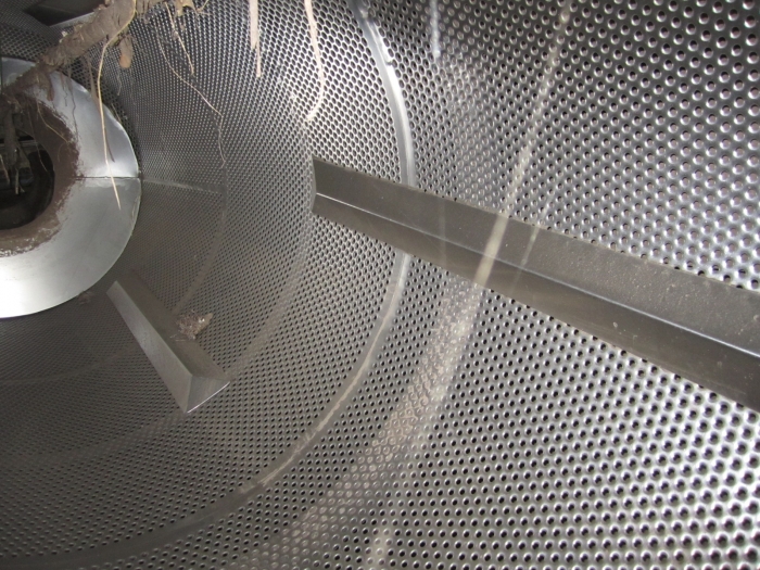 3413 EMVE potato washer with drier table