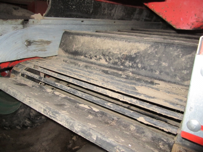 3433 Kverneland UN2200 Kartoffelroder 2Reihe