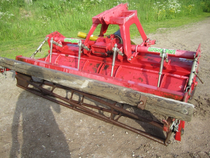 3446 Breviglieri jordfräs med ribbvält 230 cm 