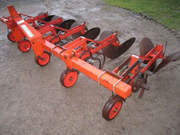 3477 Checchi Magli disc ridger 4 row VR76