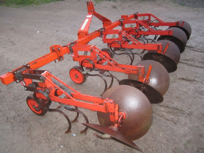 3477 Checchi Magli disc ridger 4 row VR76