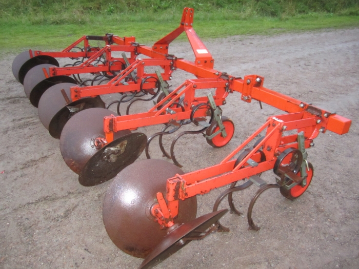 3477 Checchi Magli disc ridger 4 row VR76