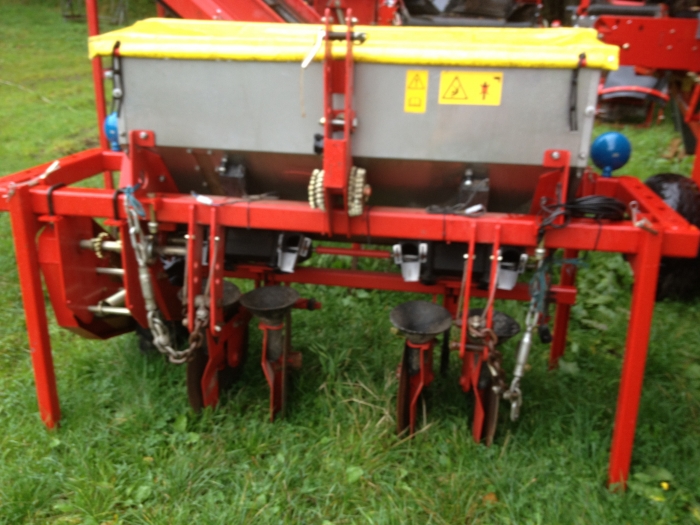 3485 Grimme GL32B 2 rad potatissättare årsm 2009