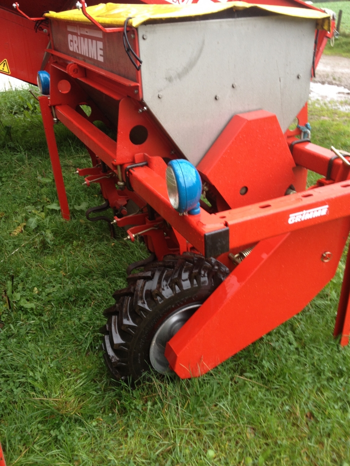 3485 Grimme GL32B 2 rad potatissättare årsm 2009