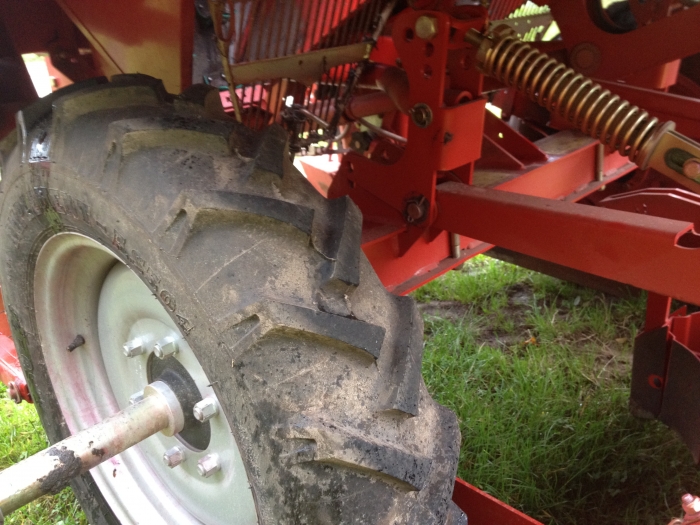 3485 Grimme GL32B 2 rad potatissättare årsm 2009