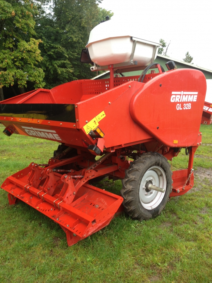 3485 Grimme GL32B 2 rad potatissättare årsm 2009