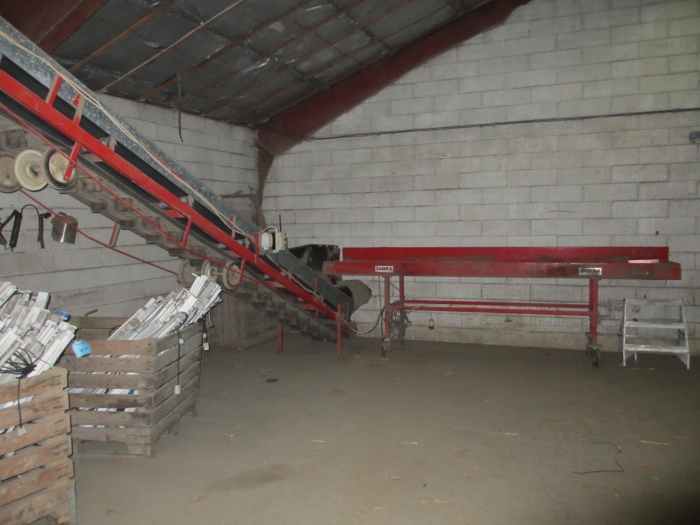 3511 Tong silo med elevatorer mm