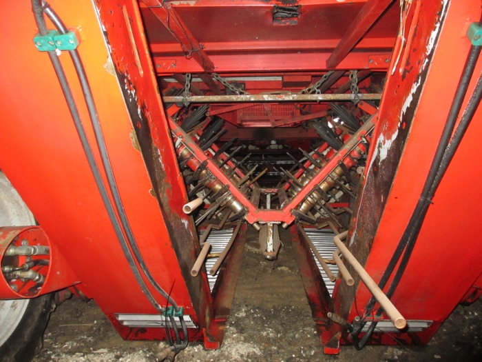 3513 3513 Joonas Berry harvester