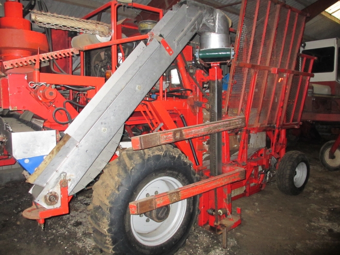 3513 3513 Joonas Berry harvester