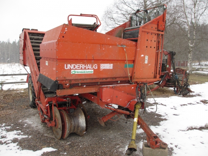 3541 Kverneland Underhaug UN 2100 potato harvester