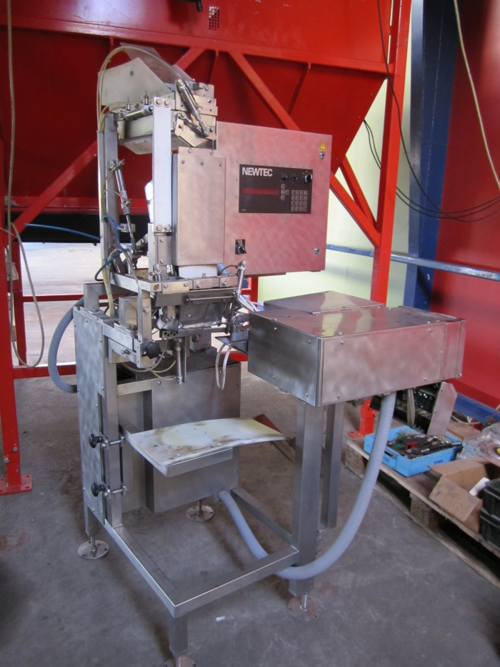 3120 NEWTEC PEB 30G Möhren Verpackungsmaschine