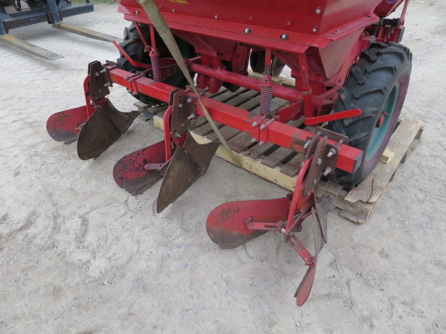 4102 Kverneland UN 3000 2 rad potatissättare