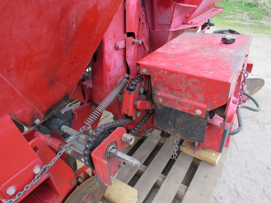 4102 Kverneland UN 3000 2 rad potatissättare