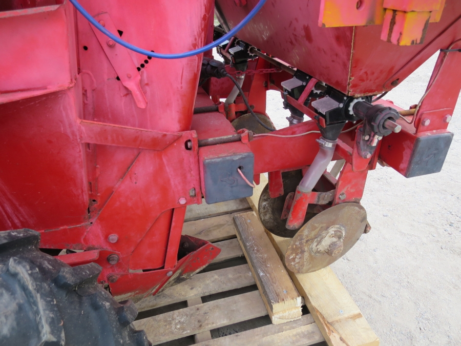 4102 Kverneland UN 3000 2 rad potatissättare