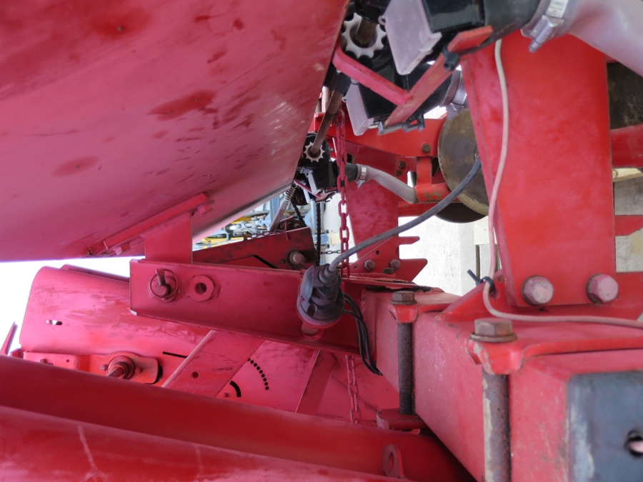 4102 Kverneland UN 3000 2 rad potatissättare
