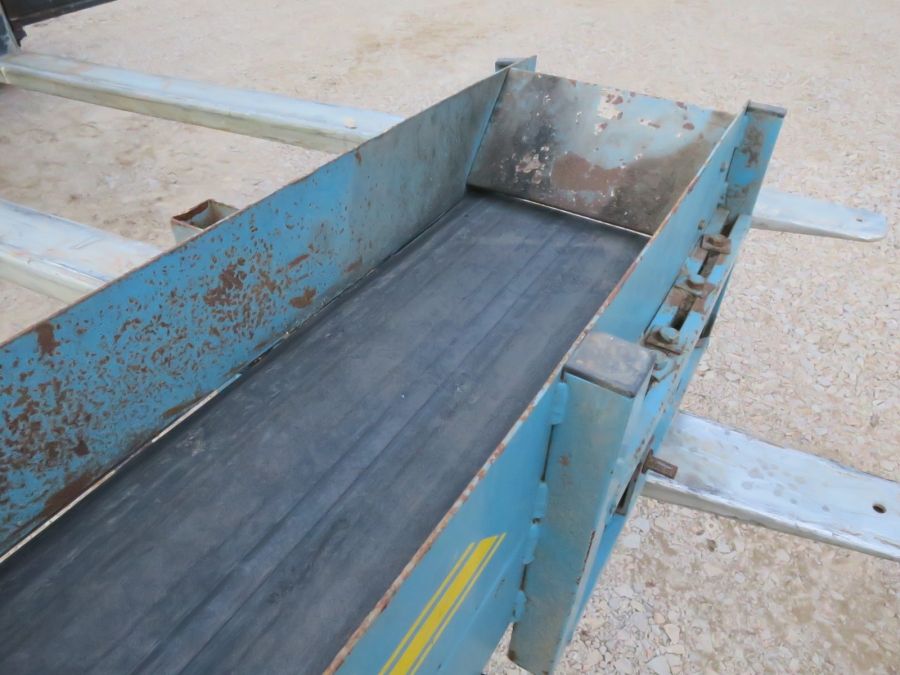 4142 EMVE conveyor 1900x250 mm 