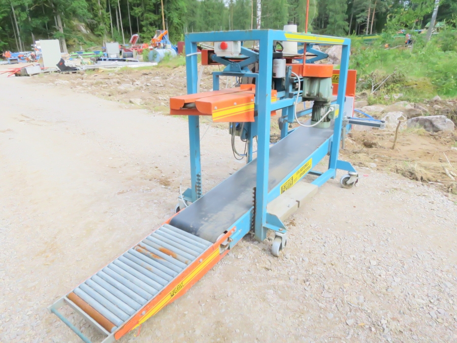 4145 EMVE Nählinie mit Newlong Nähmaschine