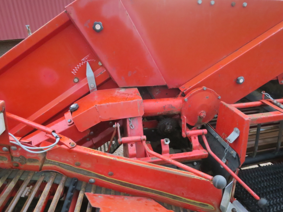 4201 Kverneland UN2100 Kartoffelroder