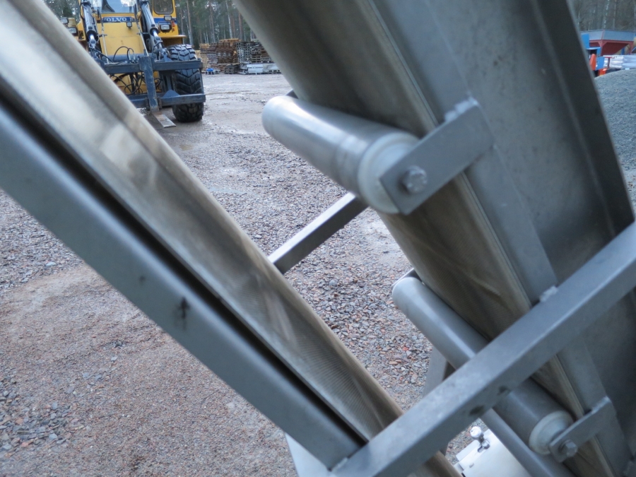 4226 LIMAS feeding conveyor 2400x250 mm