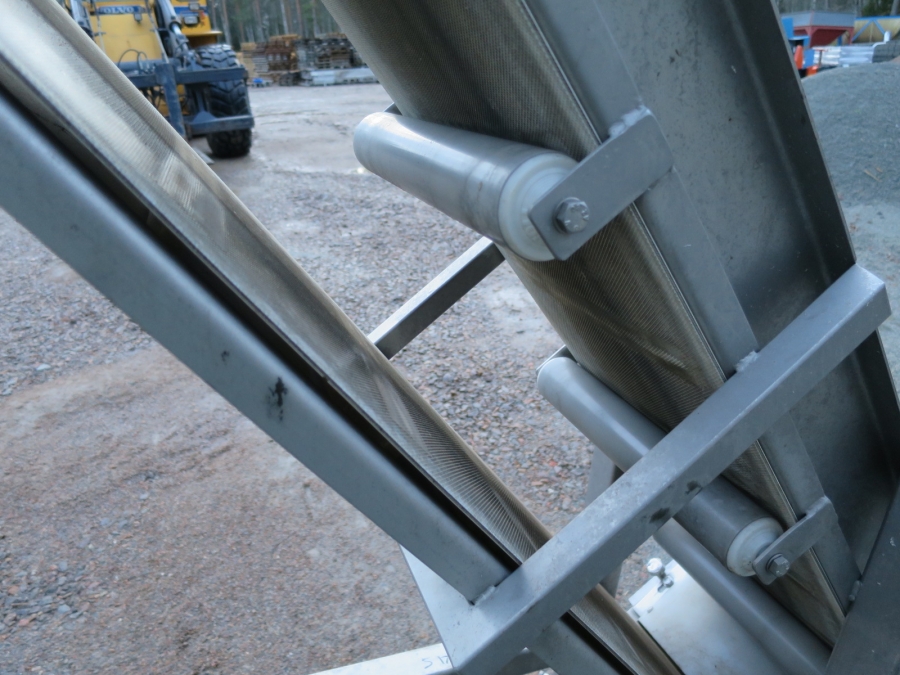 4226 LIMAS feeding conveyor 2400x250 mm