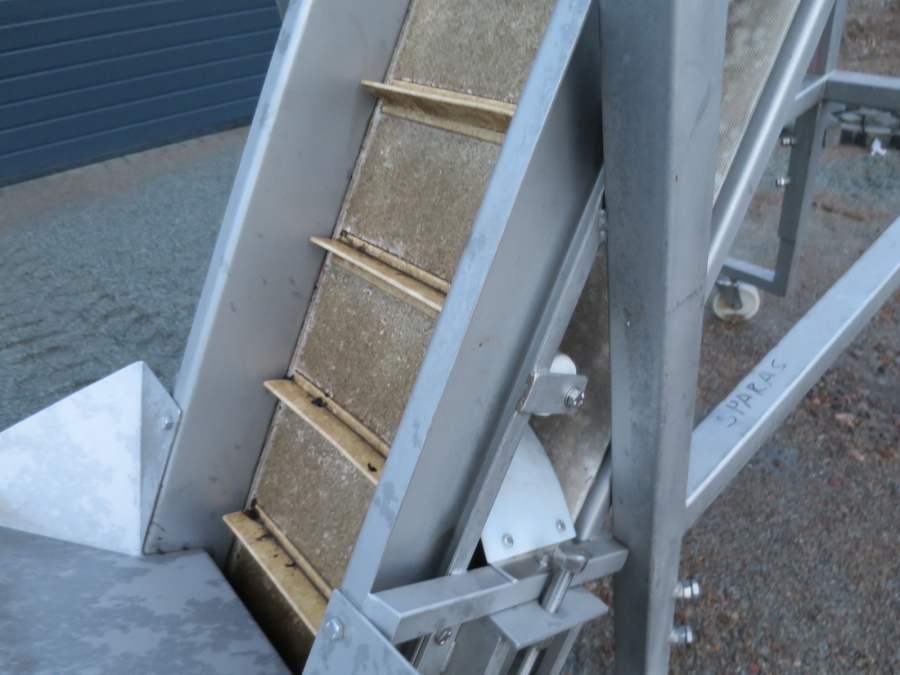 4226 LIMAS feeding conveyor 2400x250 mm