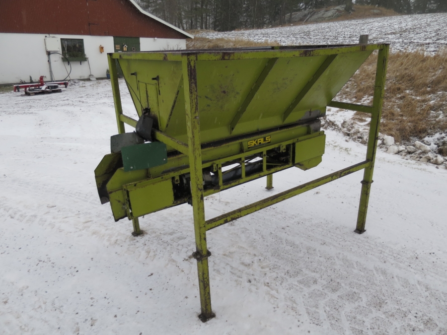 4273 SKALS liten binge med bottentransportör