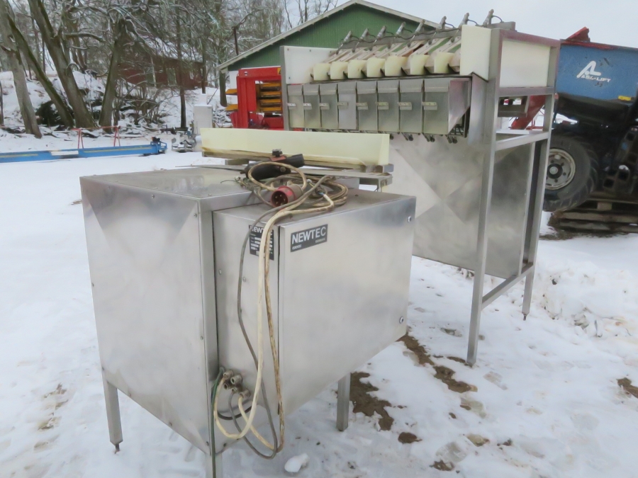 4278 Newtec 2000 Waage mit VB40CC Tütemaschine