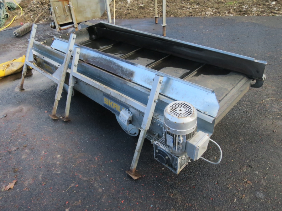 4311 SKALS elevator 2450x800 mm with legs