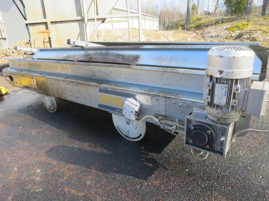 4311 SKALS elevator 2450x800 mm with legs