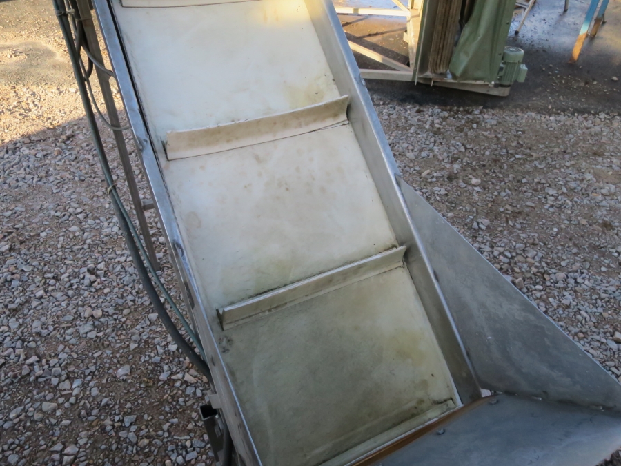 4319 Stainess steel elevator
