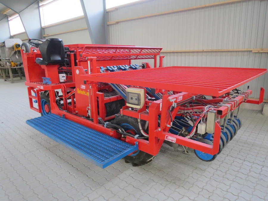 4334 Ferrari Rotostrapp Pflanzmaschine Selbstfahrend