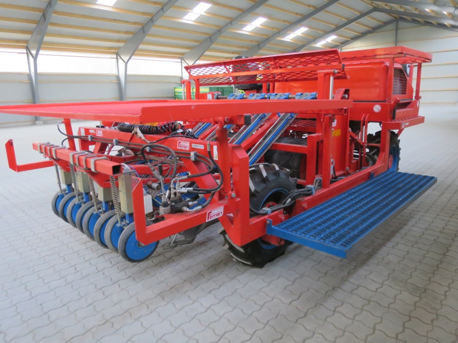 4334 Ferrari Rotostrapp Pflanzmaschine Selbstfahrend