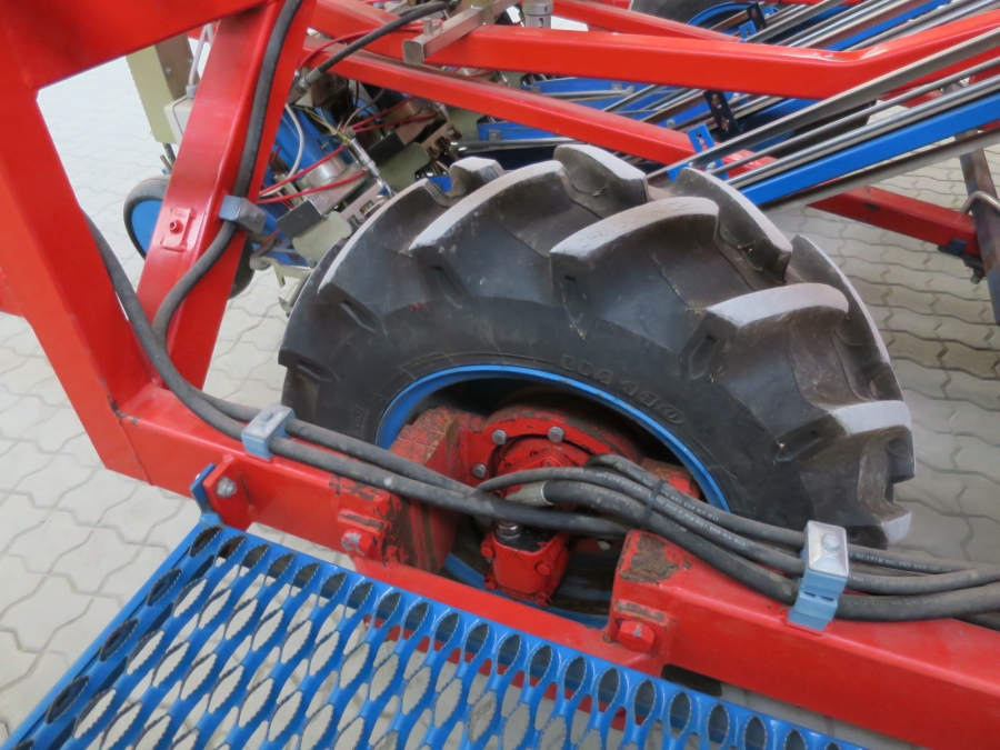 4334 Ferrari Rotostrapp Pflanzmaschine Selbstfahrend