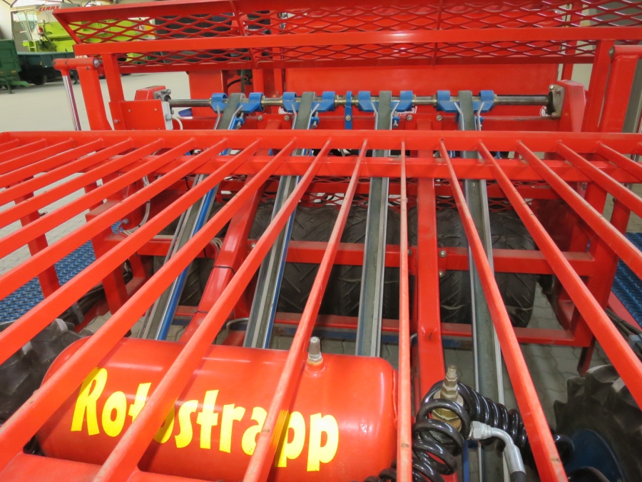4334 Ferrari Rotostrapp Pflanzmaschine Selbstfahrend