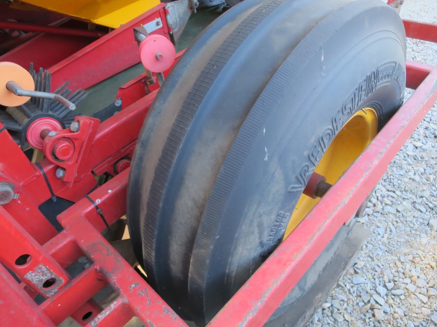 4340 Koningsplanter AP475 potatissättare