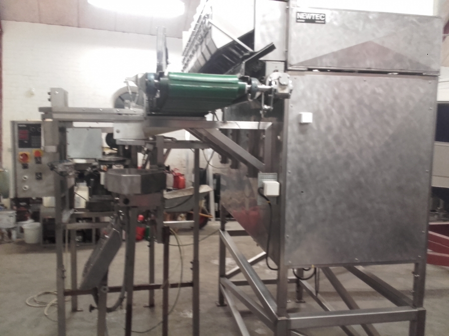 4349 Newtec 2009XB computer Weigher