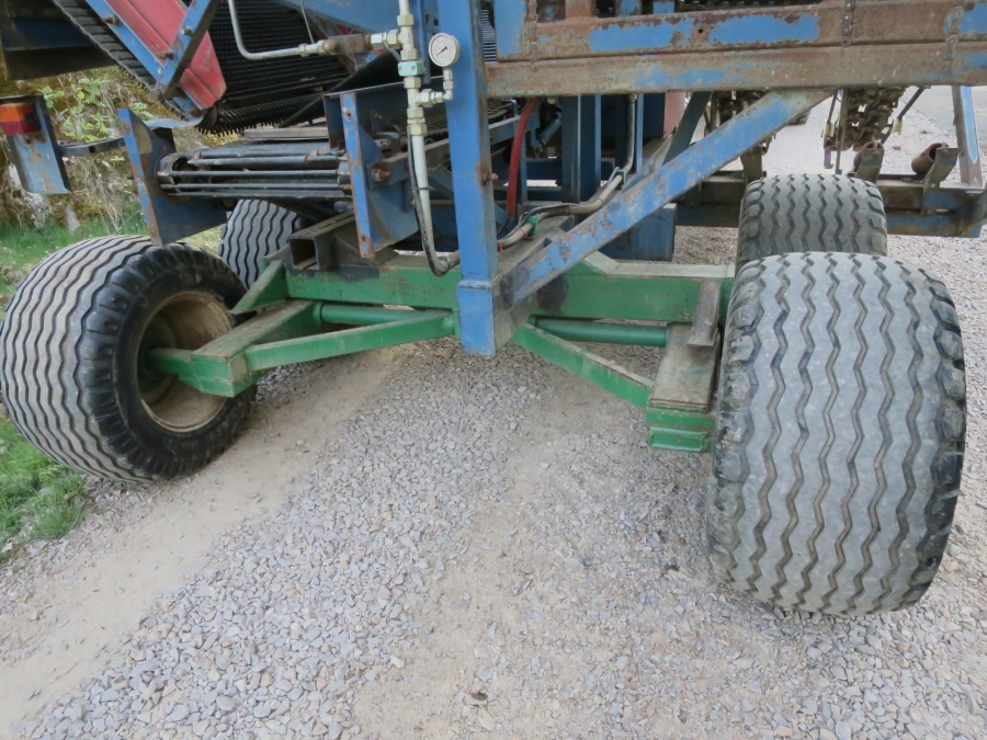 4350 Asa-Lift Möhrenroder T-200E 2 Reihe mit Elevator