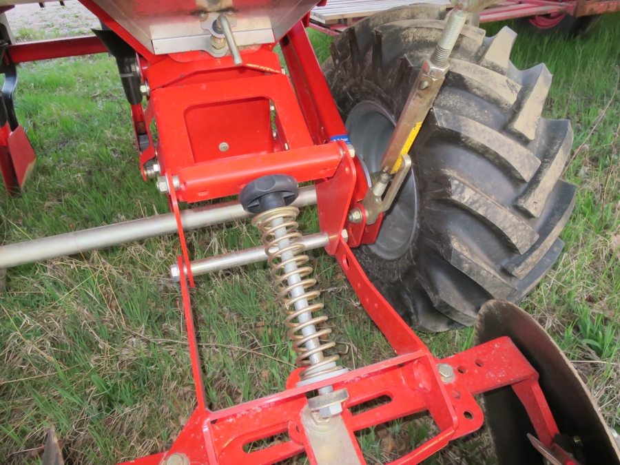 4351 Grimme GL32F Potato planter 2 row