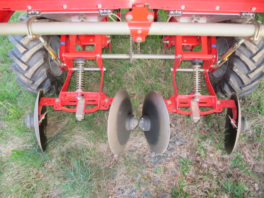 4351 Grimme GL32F Potato planter 2 row